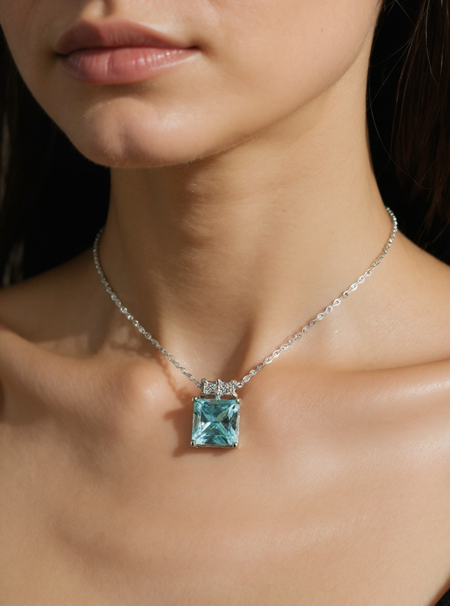 Art deco stílusú fehérarany garnitúra akvamarinnal, gyémántokkal