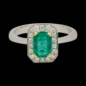 Fehérarany smaragd gyűrű briliánsokkal