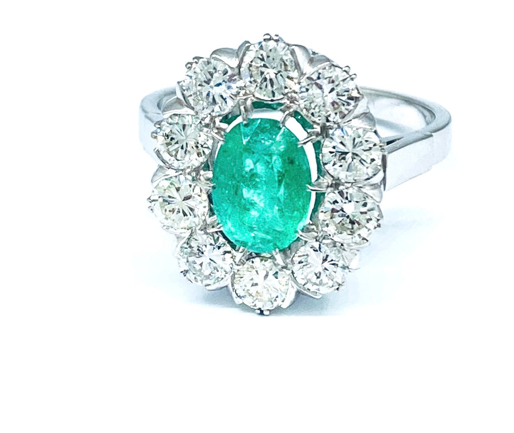 Antik bécsi gyűrű briliánsokkal smaragddal