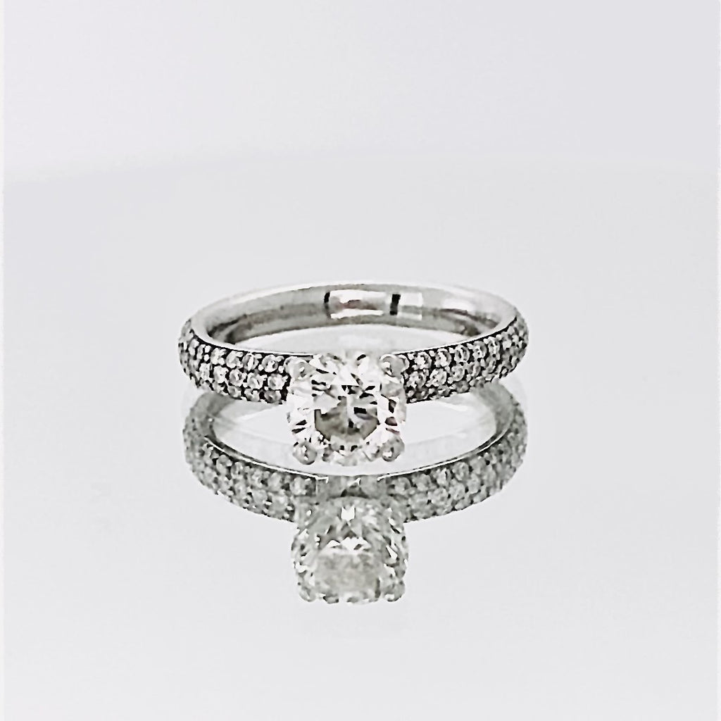 Exkluzív, briliánsokkal díszített fehérarany gyűrű