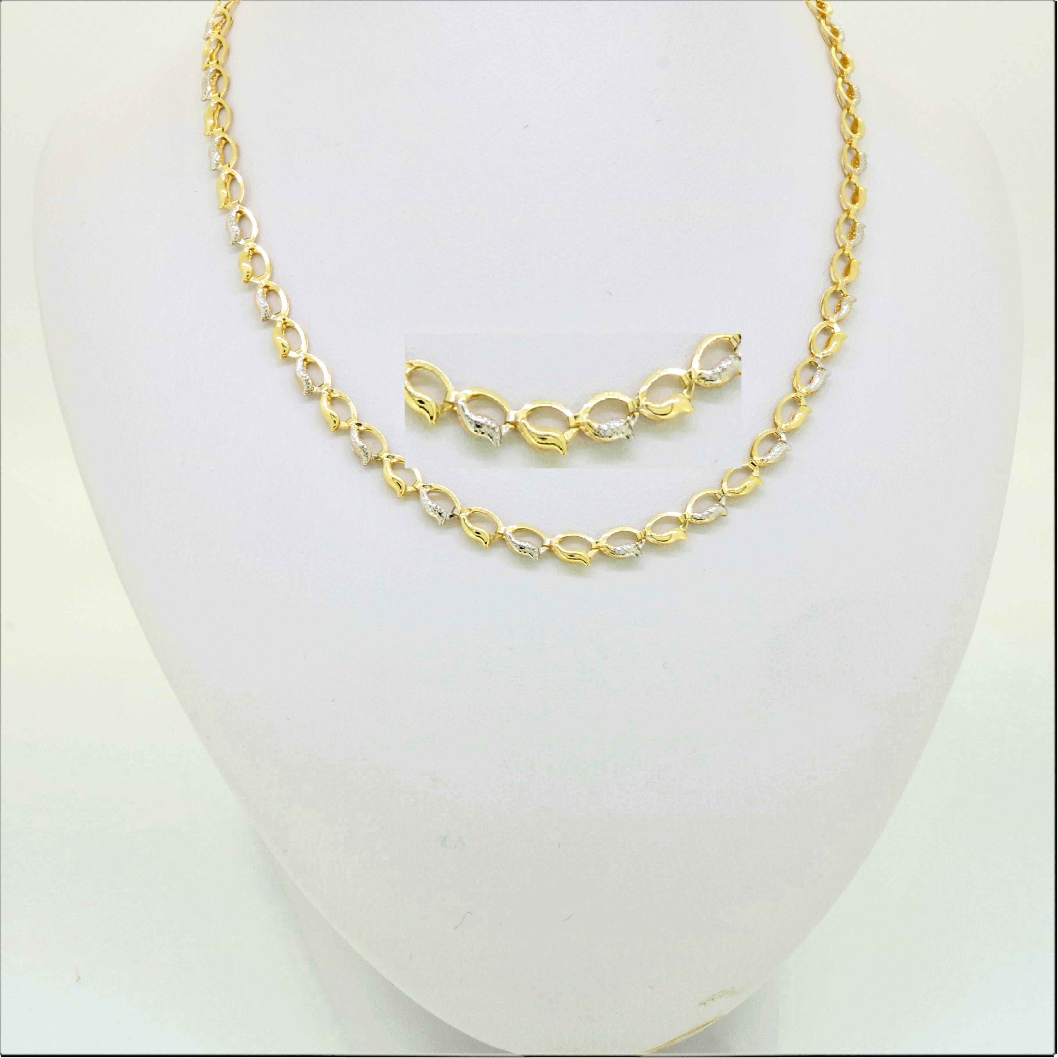Női háromszínű arany mintás nyakék - V-Pearl
