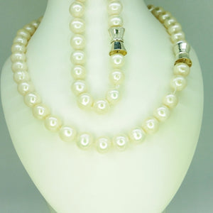 Nagyszemű fehér gyöngysor karkötővel - V-Pearl