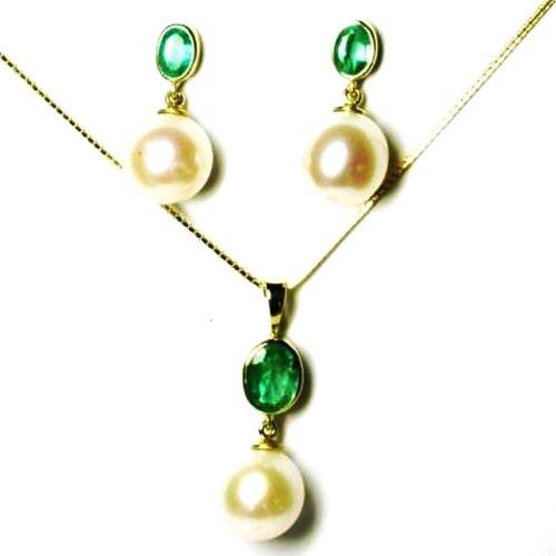 Smaragdos tenyésztett gyöngyös garnitúra - V-Pearl